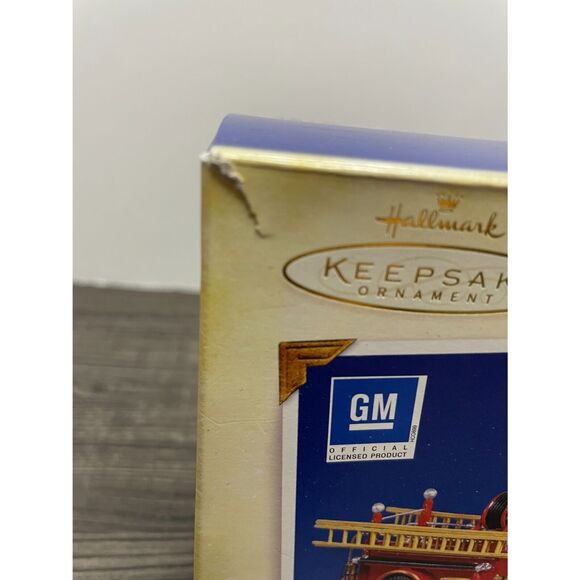 Hallmark Keepsake Ornament 1938 Chevrolet Fire Engine Truck Die Cast **READ** - Picture 3 of 13